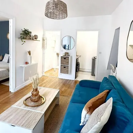 Charming Modern In With Views *