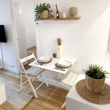 Charming Modern In With Views * 쀼또