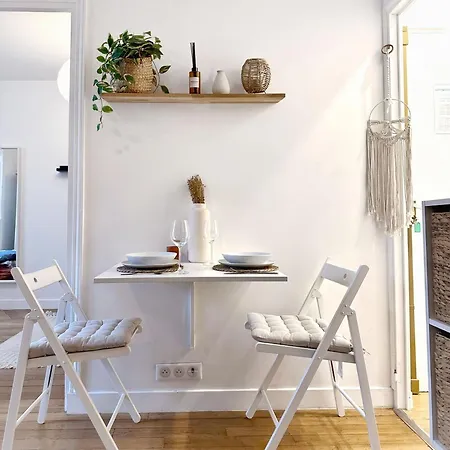 아파트 Charming Modern In With Views *