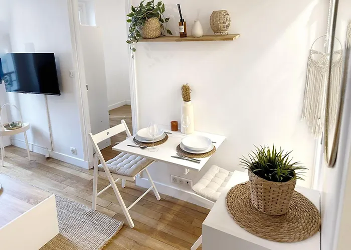 아파트 Peaceful Haven In La Perle Bleue *